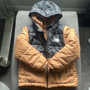 Northface Toddler Boys’ Mount Chilombo reversible coat Caramel/Black size 4t